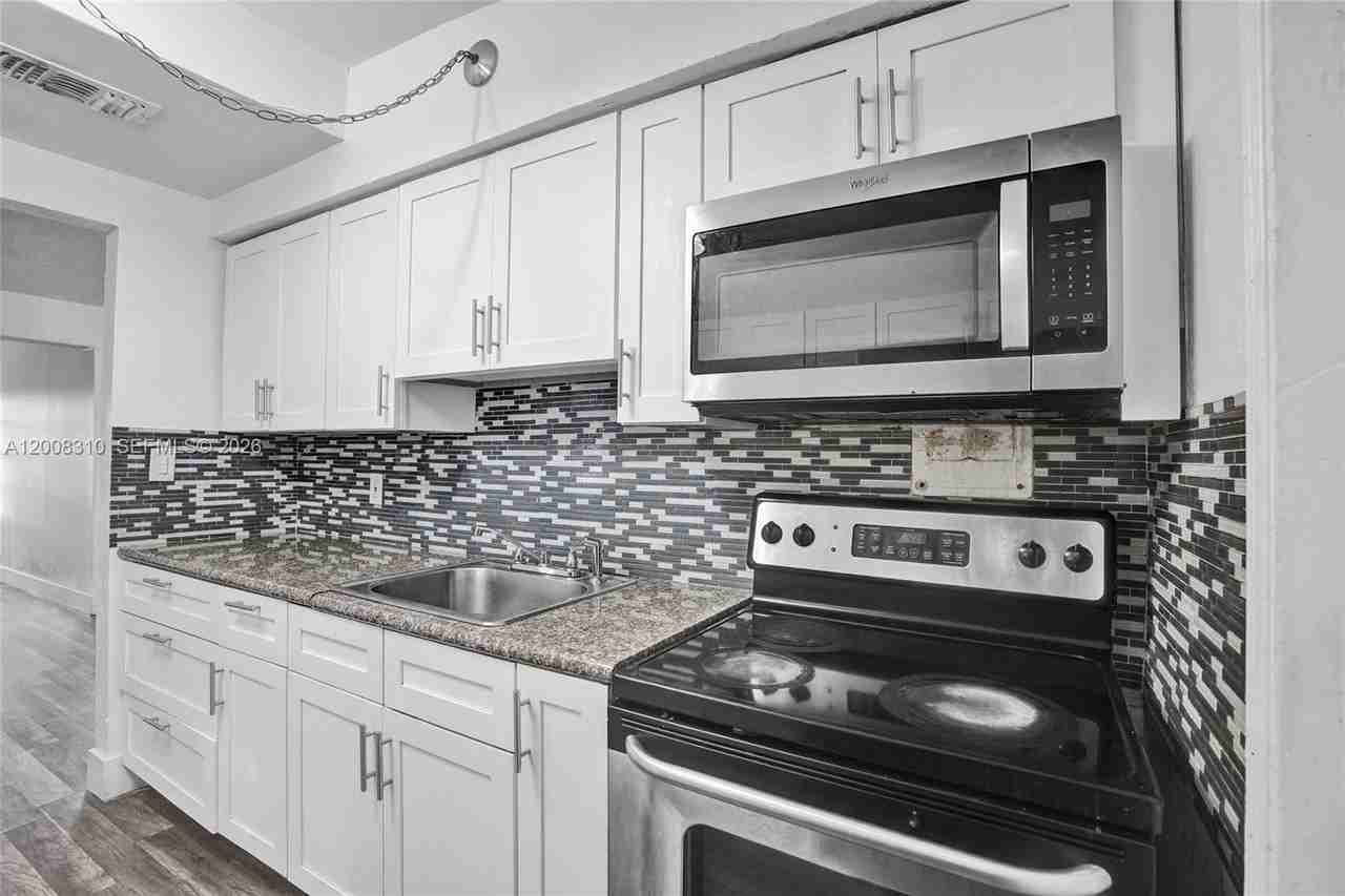 2100 Service Rd - Photo 7 of 20
