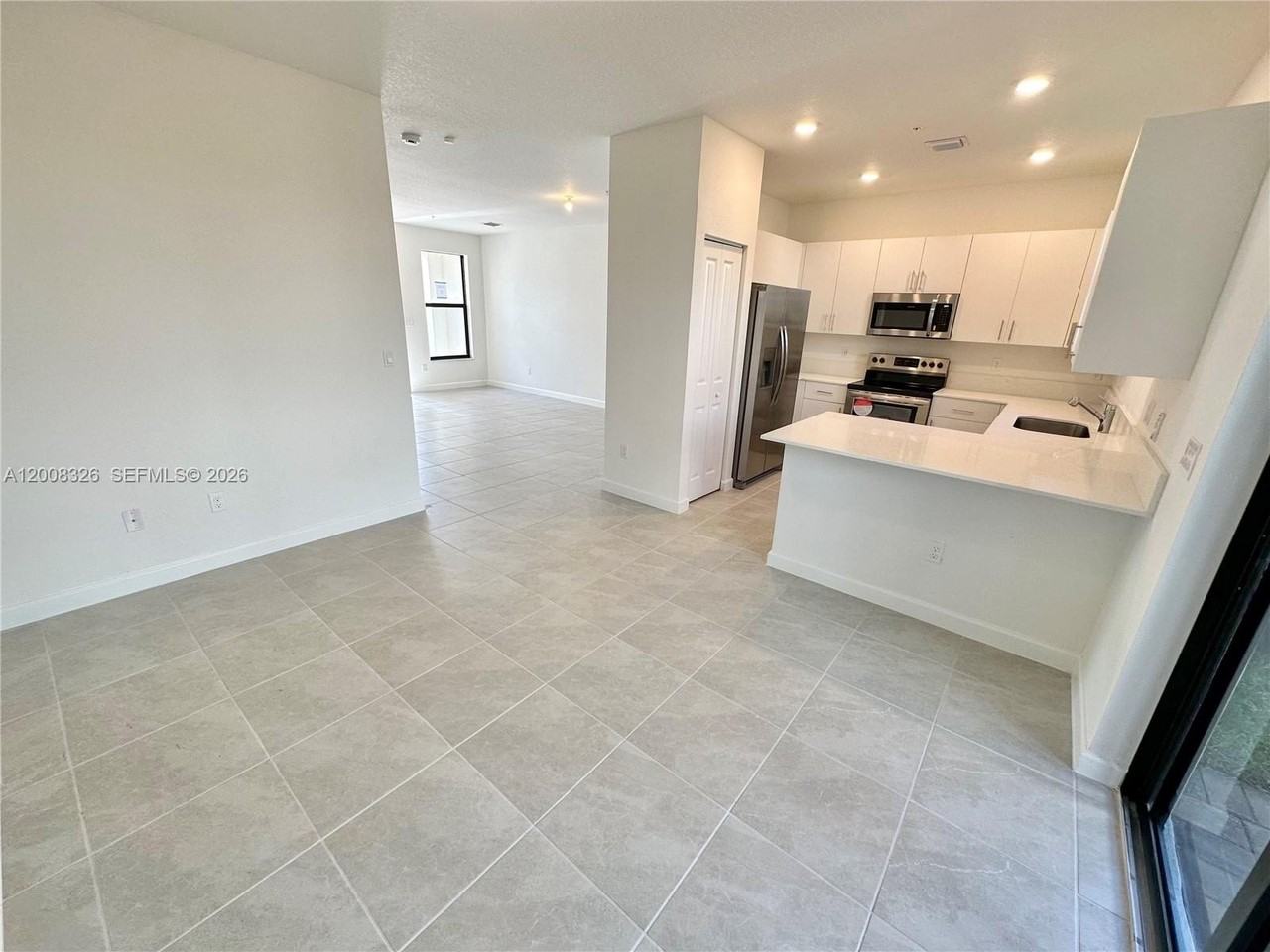 261 Sw 159th Way - Photo 3 of 17