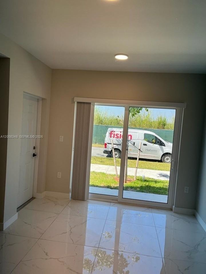 25707 Sw 144th Ave #25707 - Photo 3 of 14