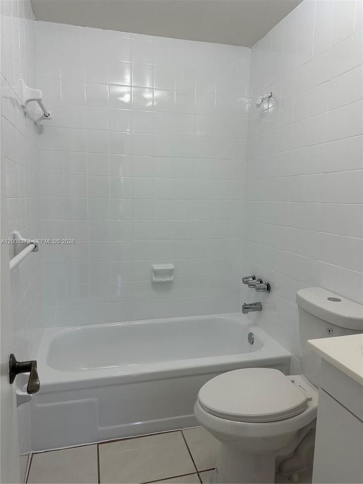 3100 Sw 103rd Ct #0 - Photo 7 of 8