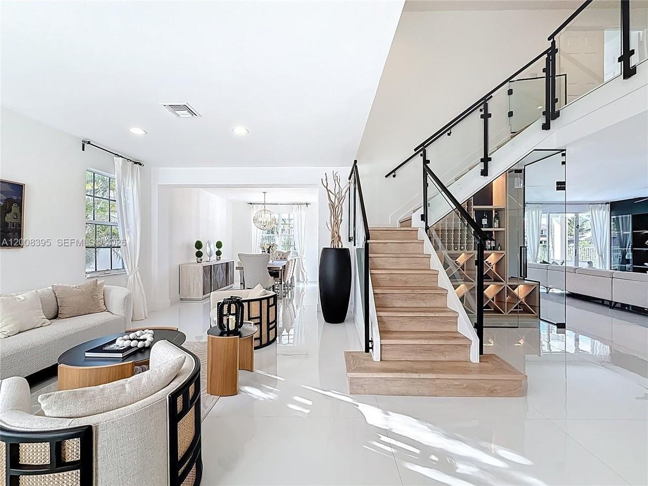 1598 Sandpiper Cir - Photo 4 of 25