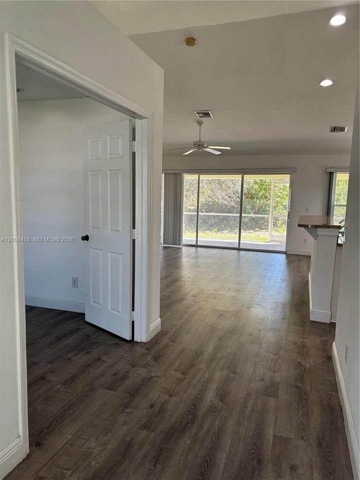 3109 10th St W #0 - Photo 2 of 12