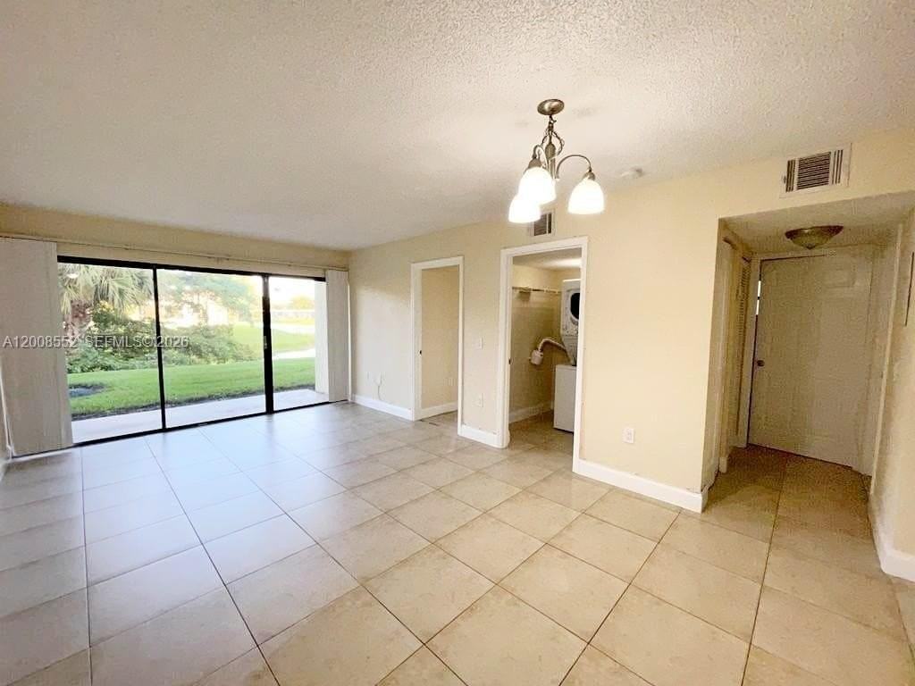 1522 Lake Crystal Dr #C - Photo 5 of 15