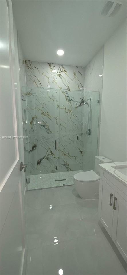 322/324 Poplar #22 - Photo 4 of 38