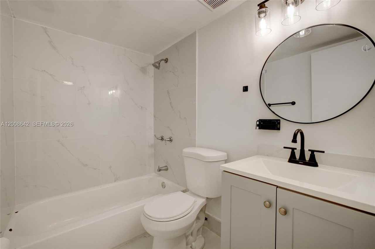 1740 Funston St #3 - Photo 5 of 16