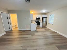 1011 Sw 8th St #D - Photo 1 of 1