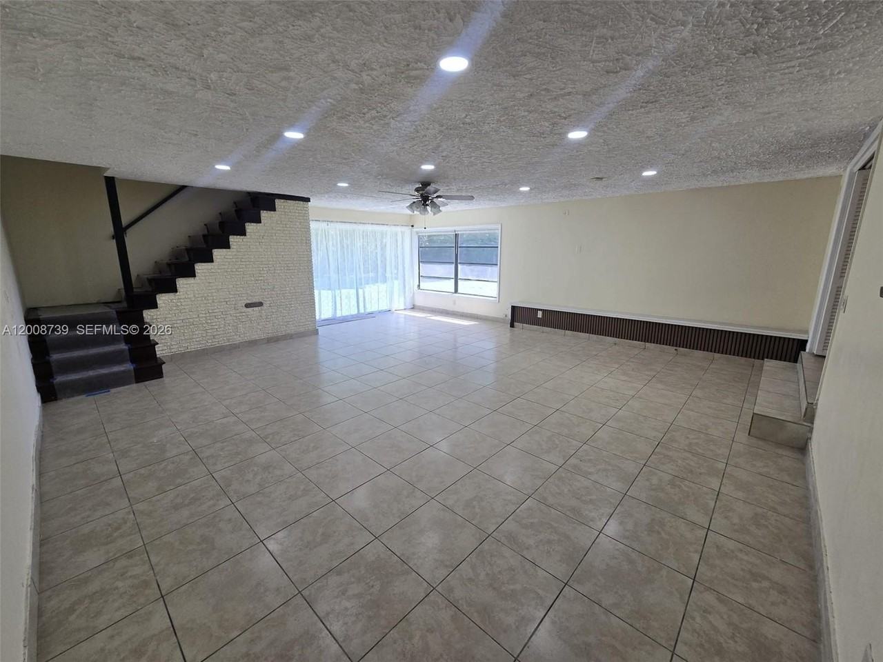 2511 Plunkett St - Photo 6 of 27