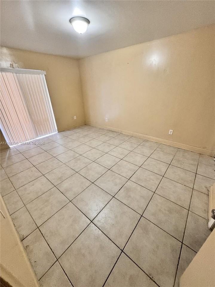 28150 Sw 142nd Ct - Photo 5 of 7