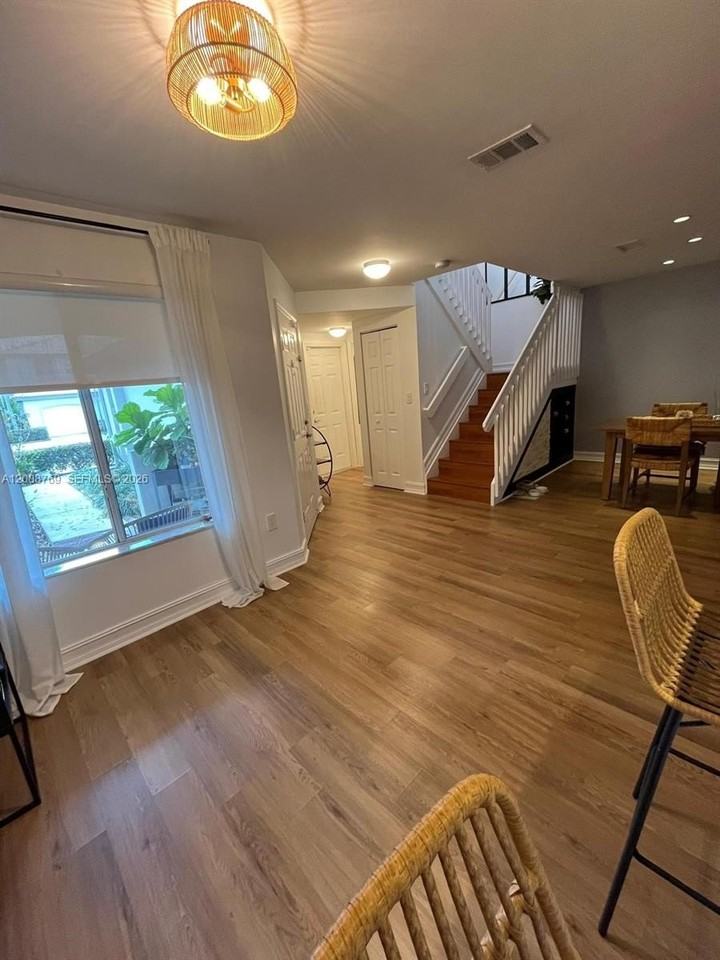 7451 Sw 163rd Ct - Photo 6 of 29