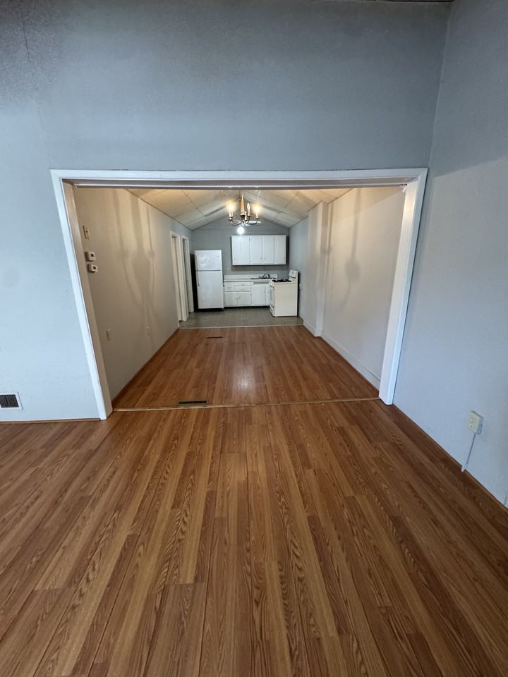 104 B East Pike Street - Photo 2 of 6