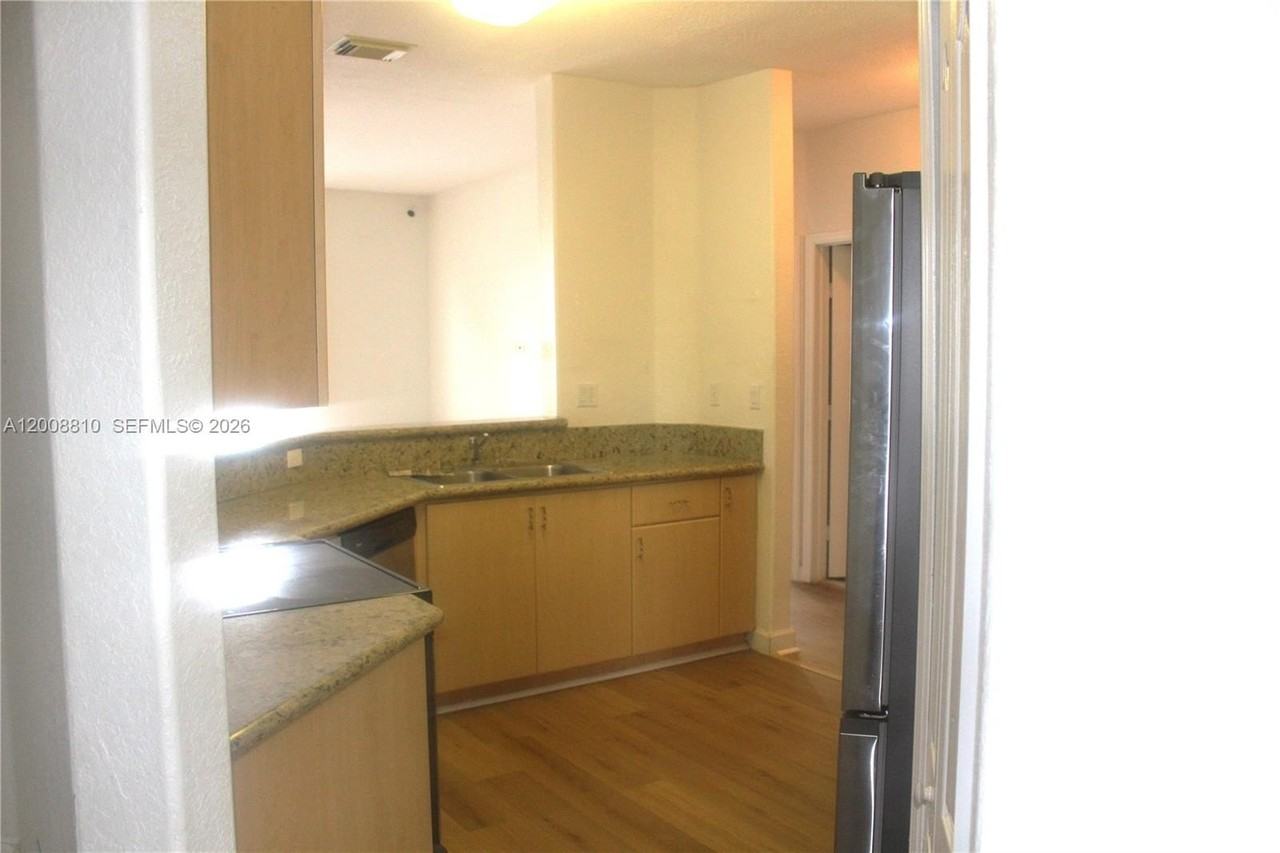 11375 Nw 77th Ln #11375 - Photo 5 of 19