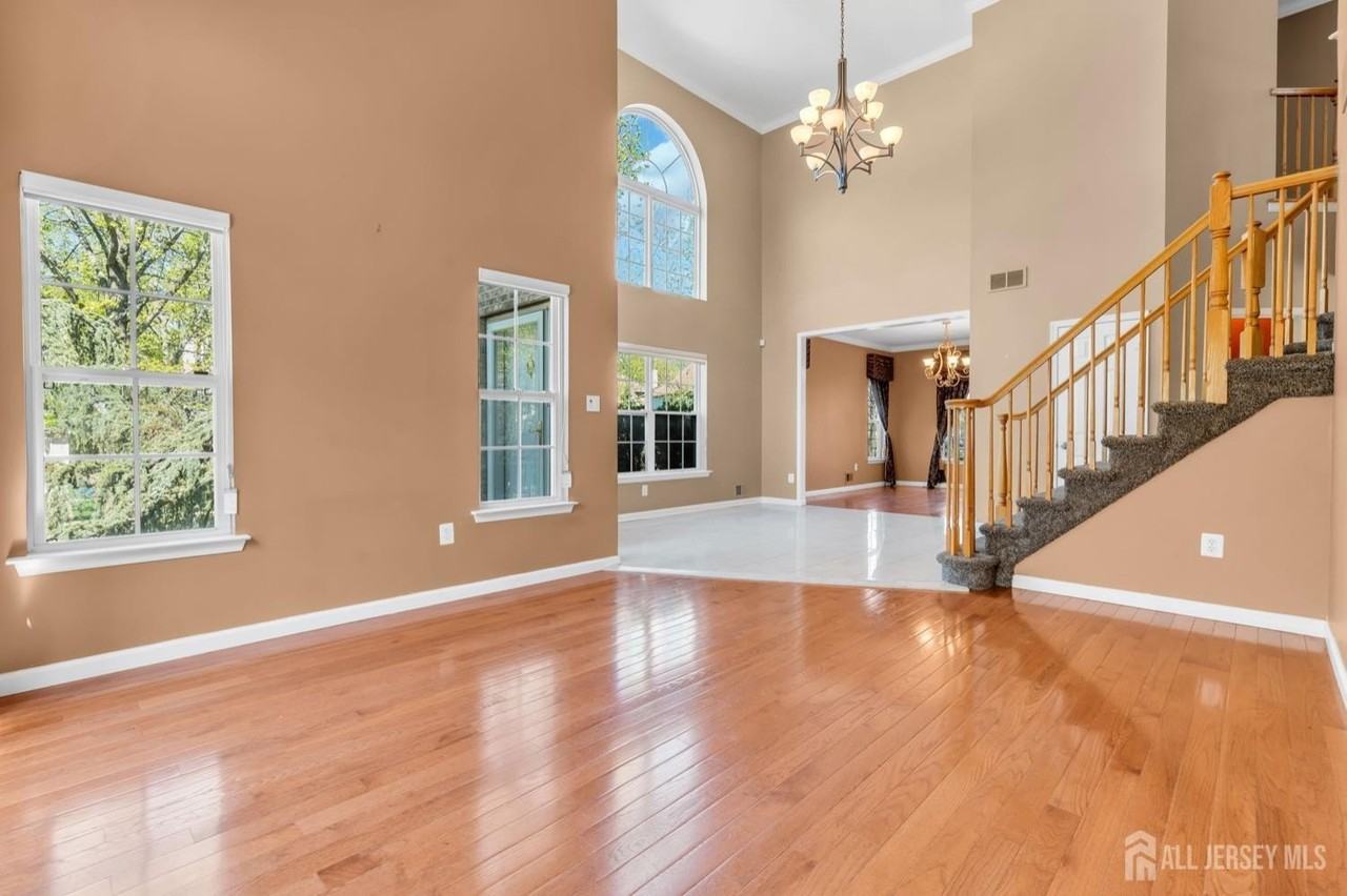 1 Johnson St - Photo 7 of 45