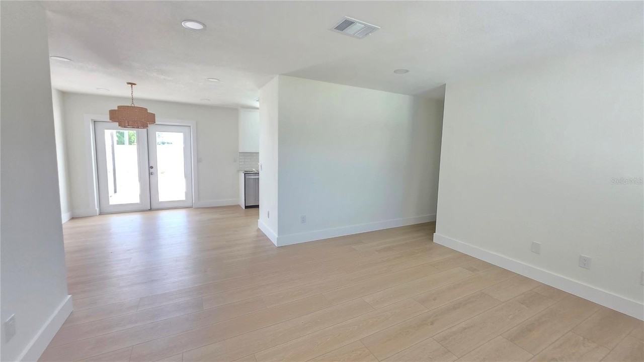 6817 11th Ave Nw - Photo 5 of 21