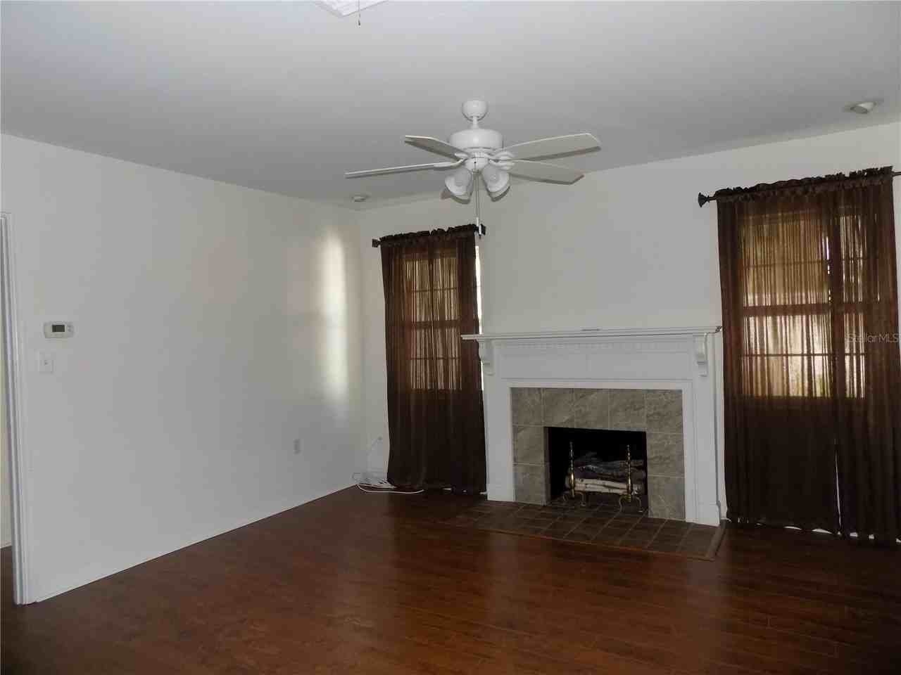 1485 Morningside Dr - Photo 5 of 17