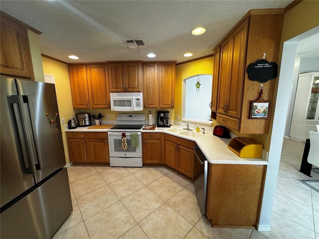 1524 Martinez Dr - Photo 5 of 17