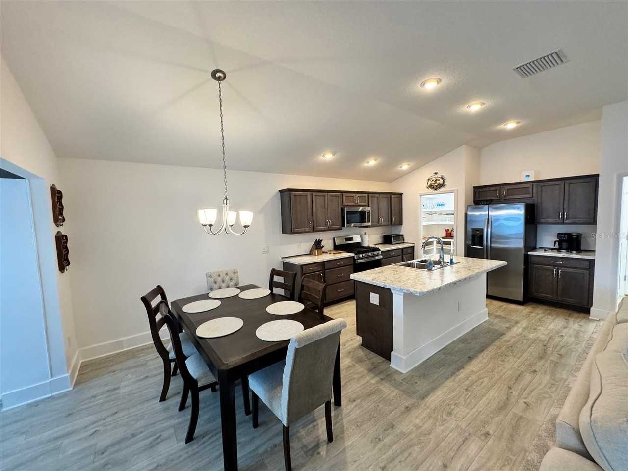 5822 Roudell Way - Photo 3 of 19