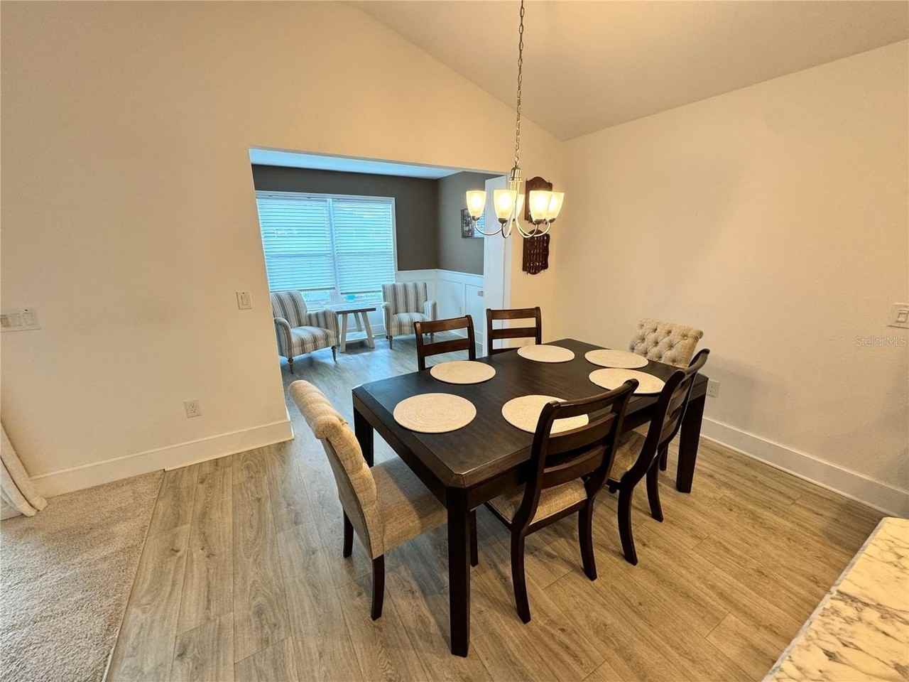 5822 Roudell Way - Photo 6 of 19