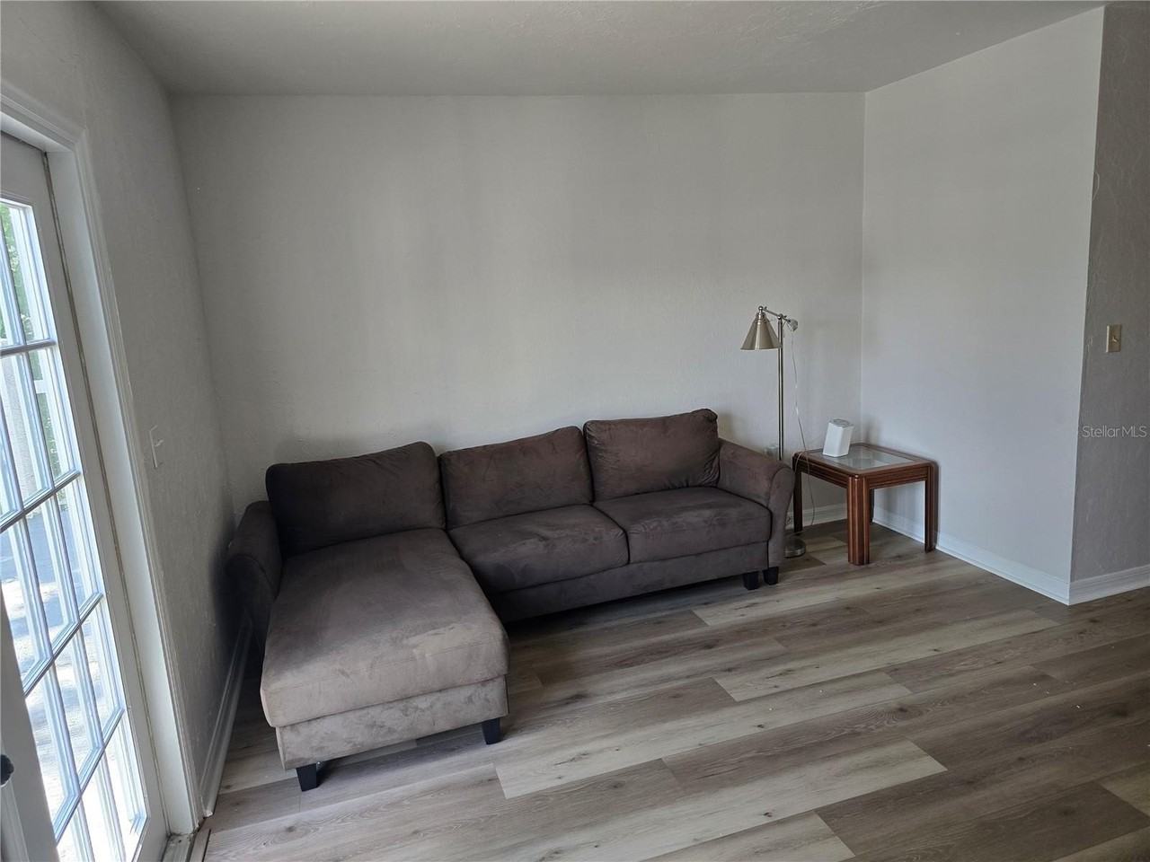 1224 Sw 16th Ave #F - Photo 3 of 13