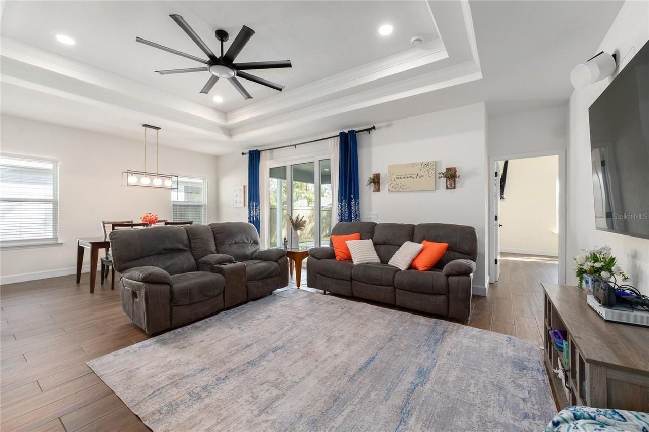 6659 Sw 12th Ln - Photo 4 of 33