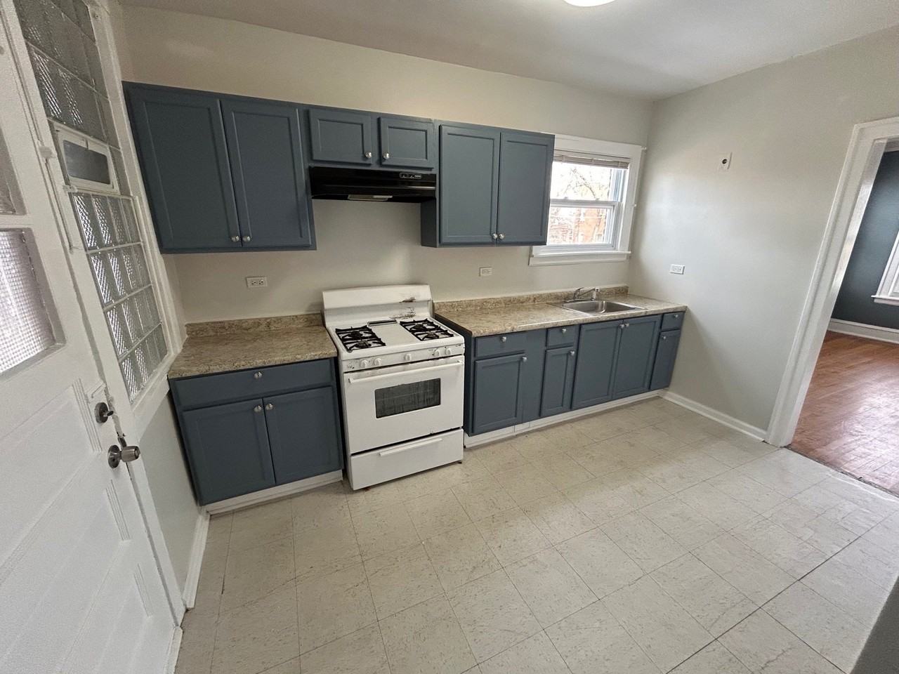 5345 W Hirsch St #2 - Photo 2 of 5