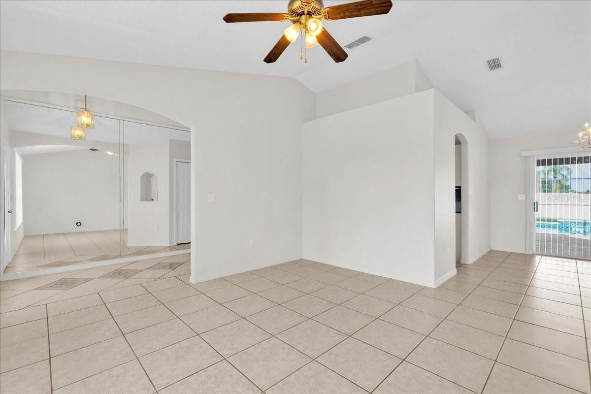 112 Azalea Dr - Photo 5 of 23