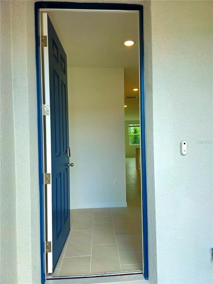 16305 Bird Of Paradise Ave - Photo 4 of 38