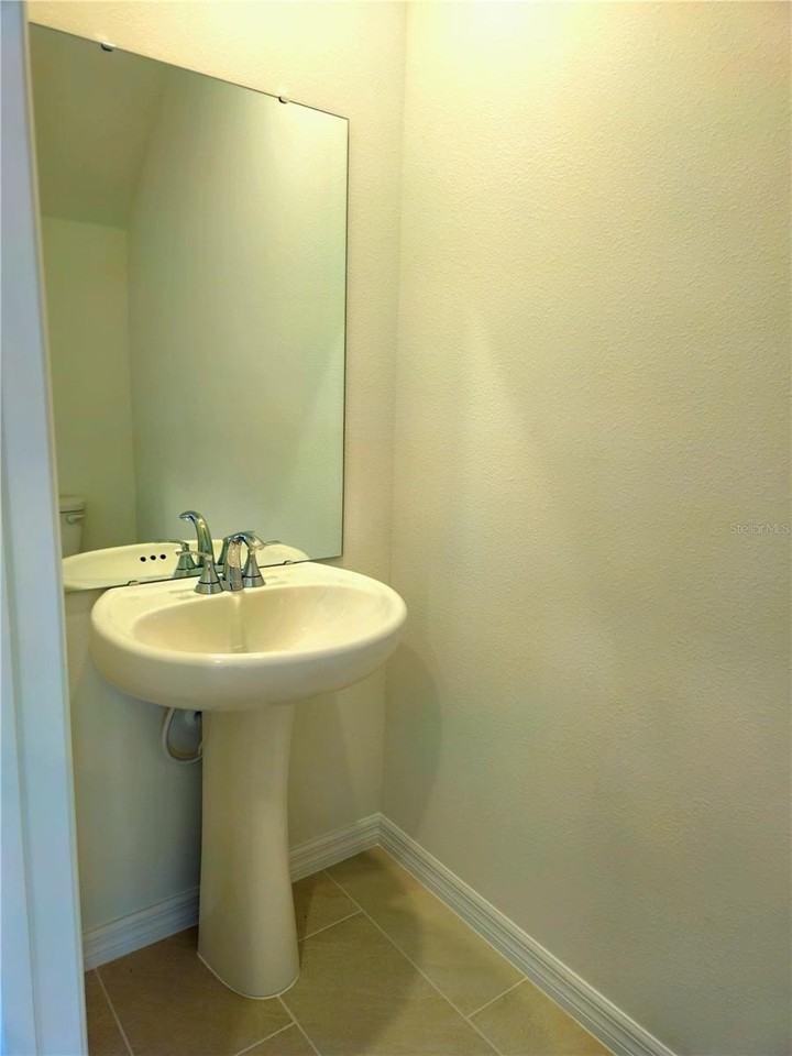 16305 Bird Of Paradise Ave - Photo 6 of 38