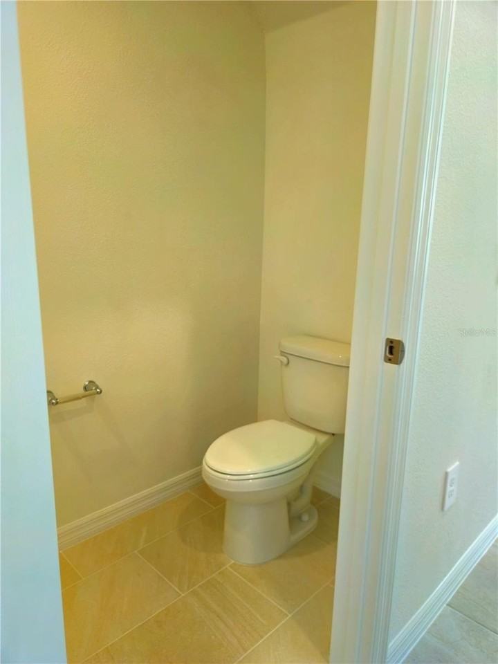 16305 Bird Of Paradise Ave - Photo 7 of 38