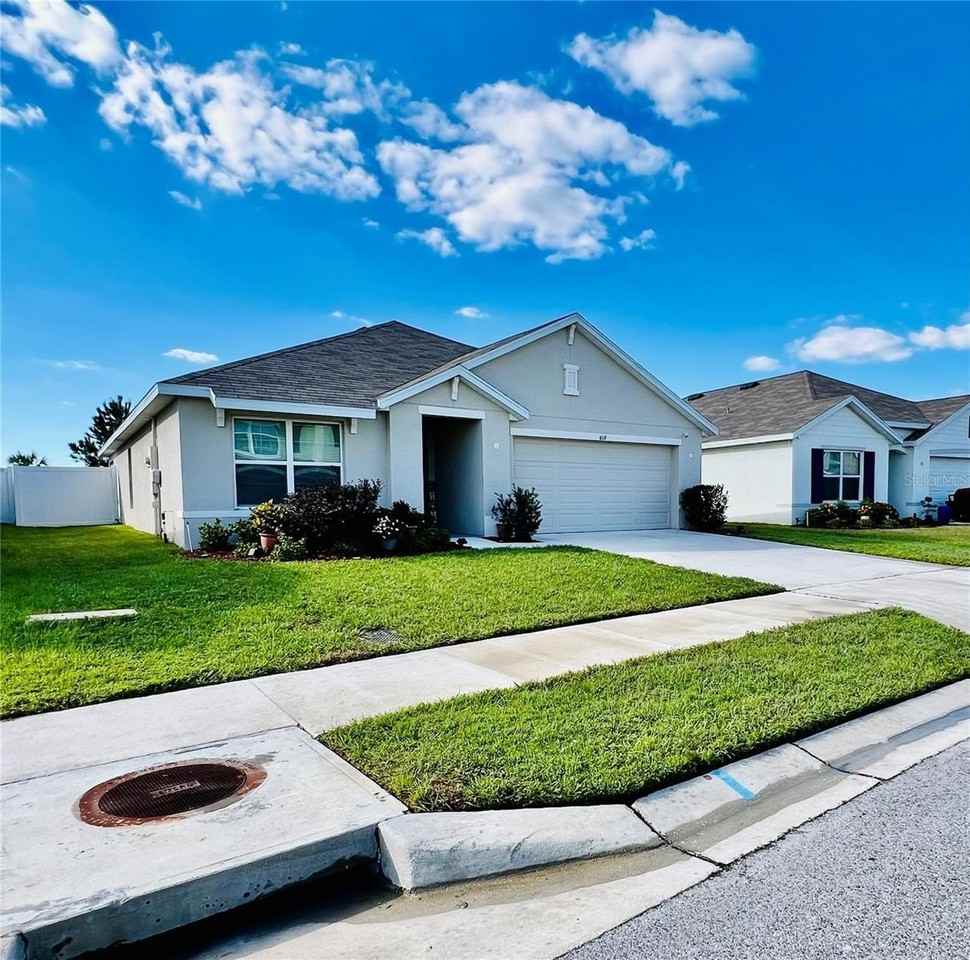 4119 Autumn Amber Dr