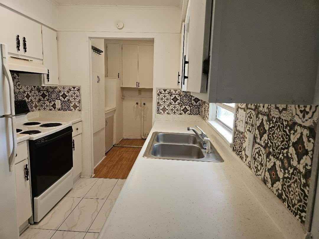 639 2nd St - Photo 6 of 22