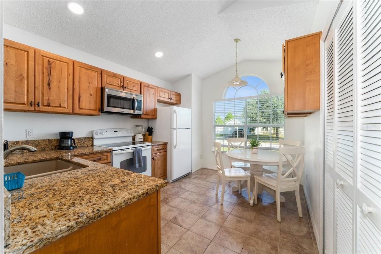 125 Allison Ave - Photo 4 of 39