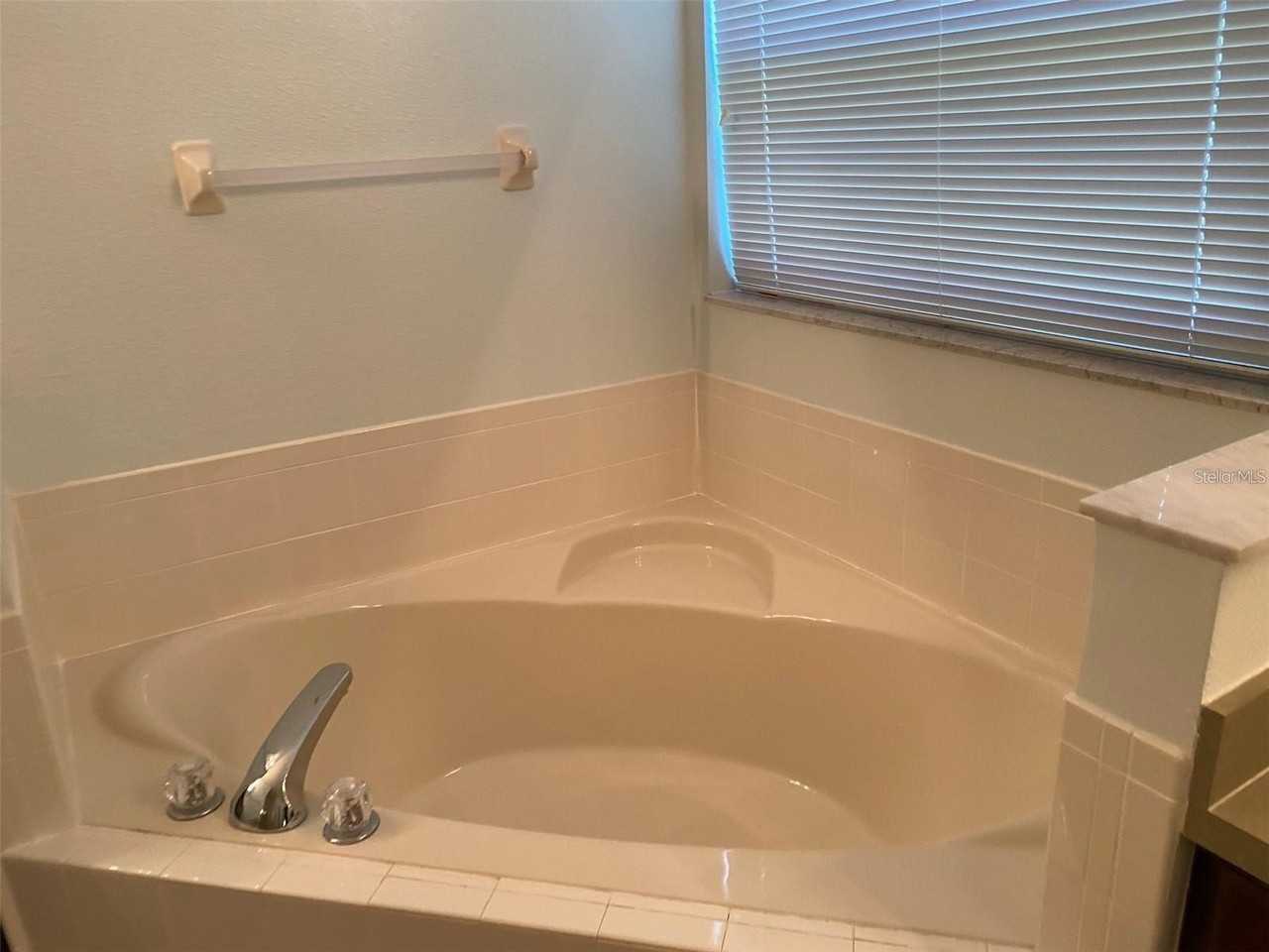 2707 Patrician Cir - Photo 6 of 9