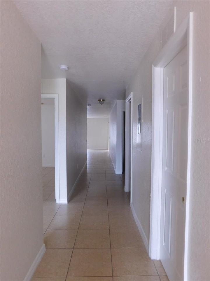 756 Camel Ct - Photo 2 of 18