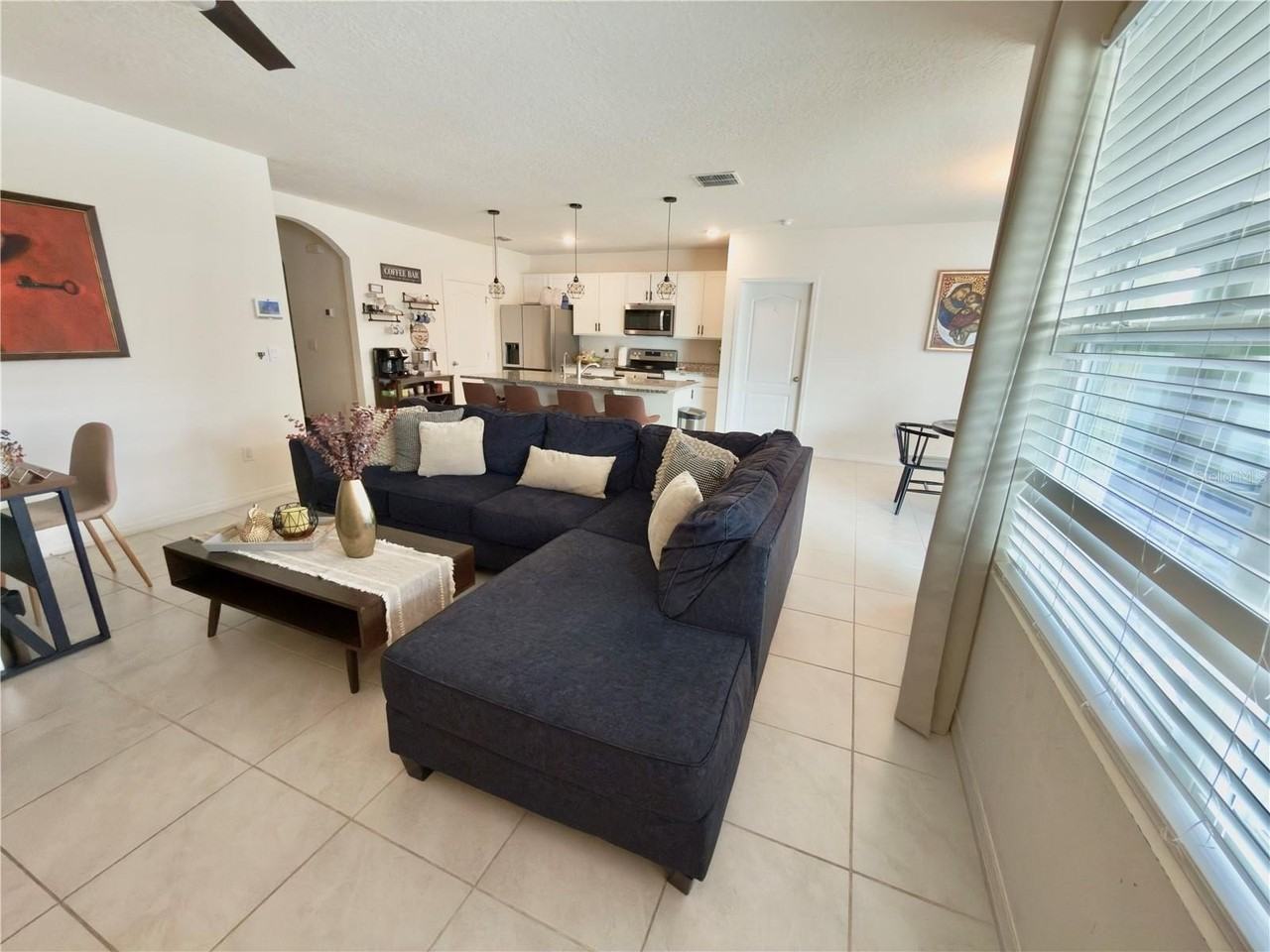 512 Lily Ln - Photo 6 of 29