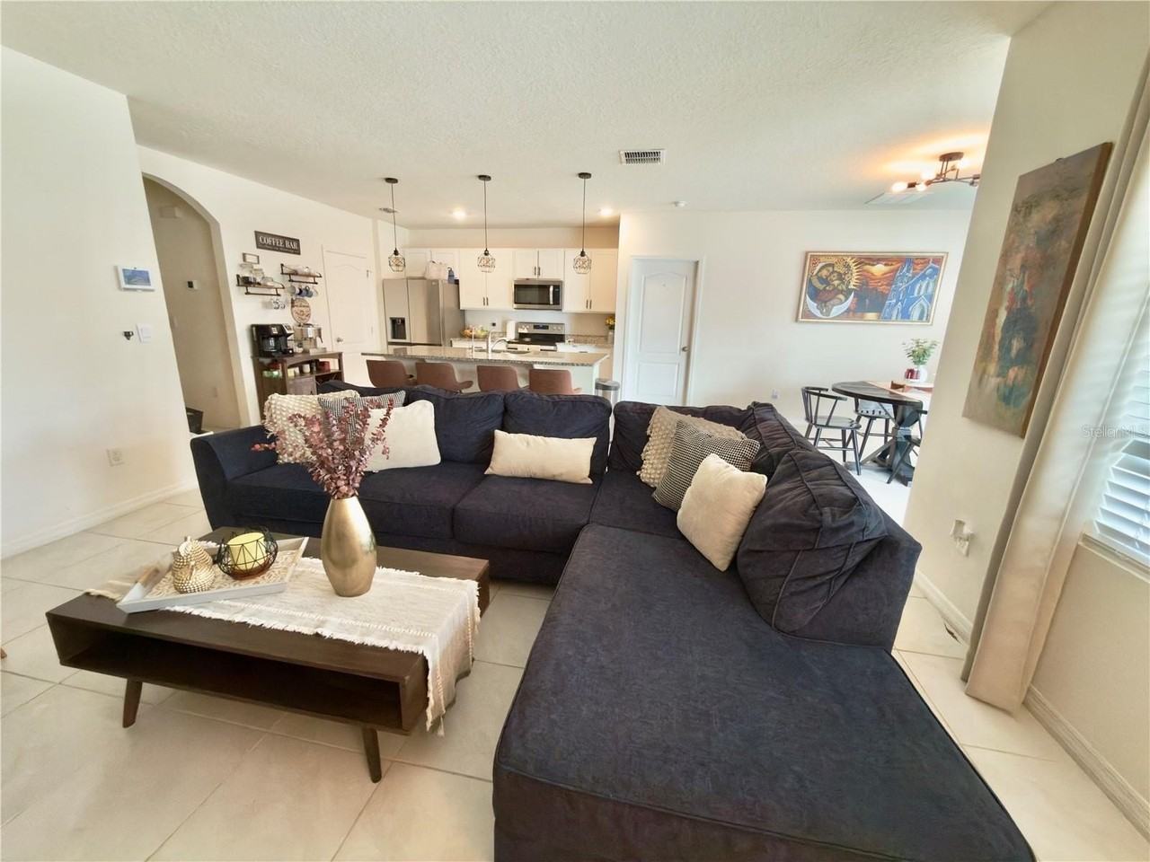 512 Lily Ln - Photo 7 of 29