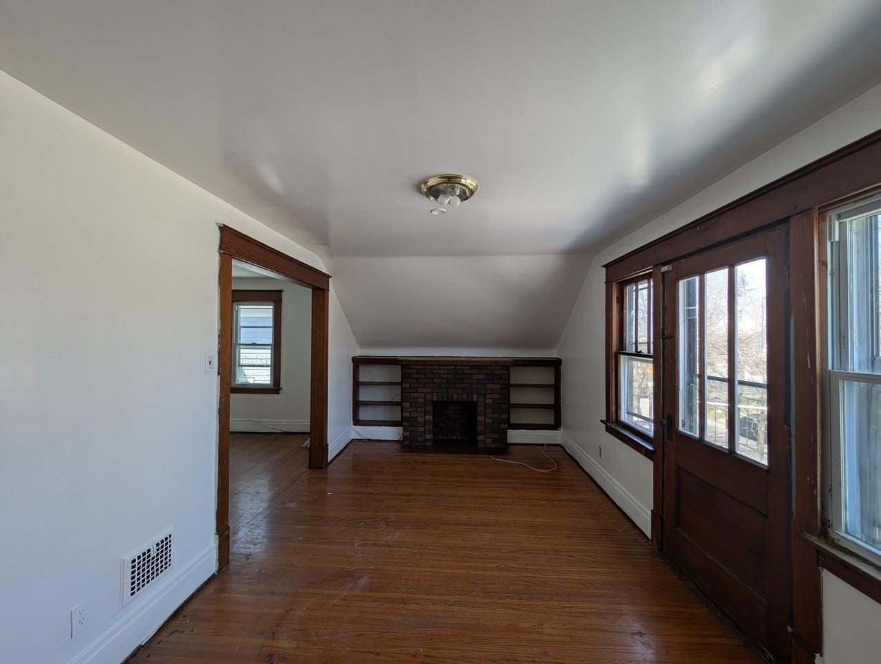507 Lisbon Avenue - Photo 3 of 9