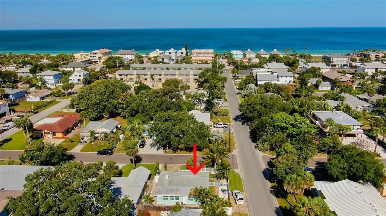 1907 2nd St - Photo 2 of 45