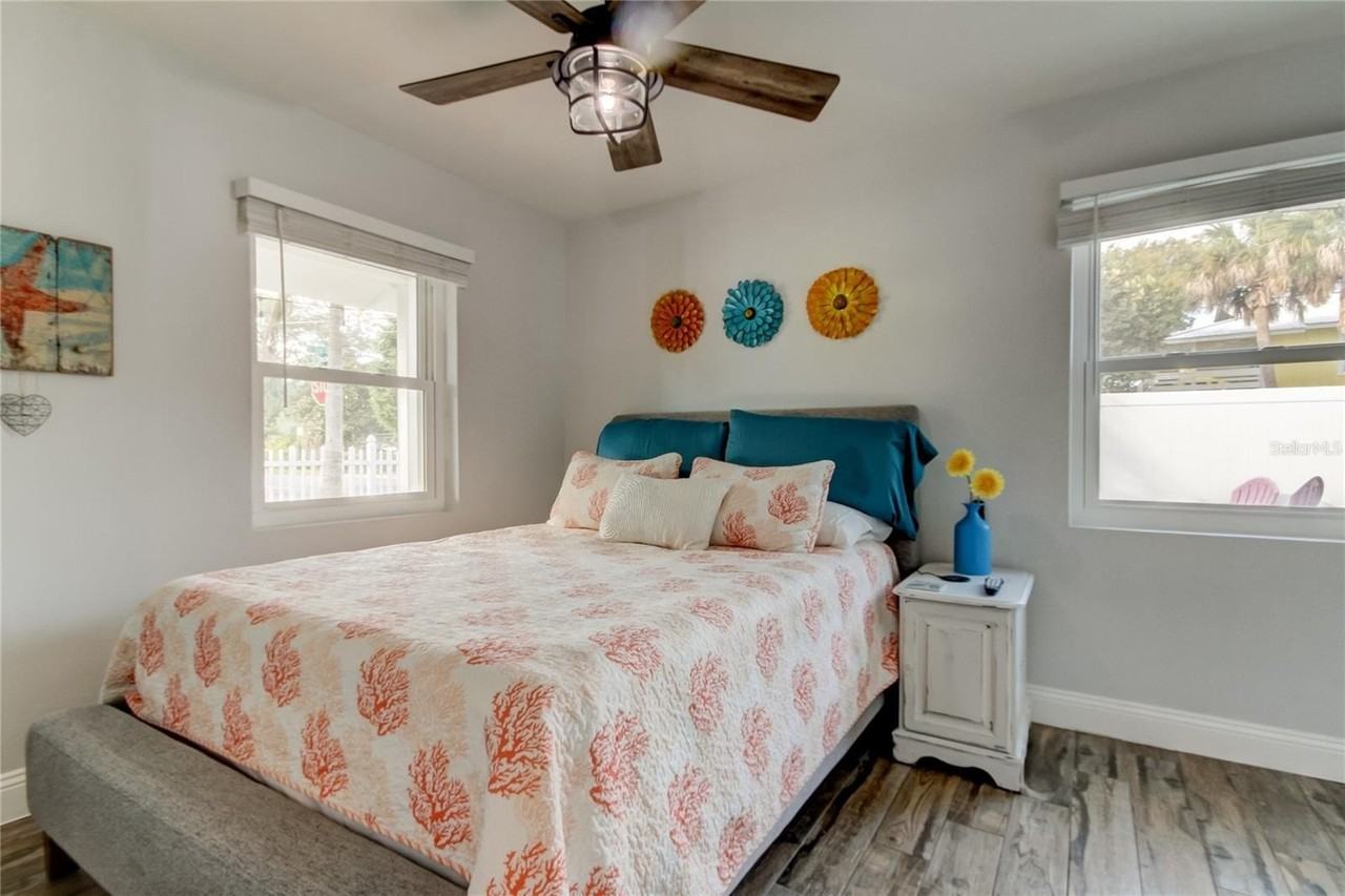 1907 2nd St - Photo 5 of 45