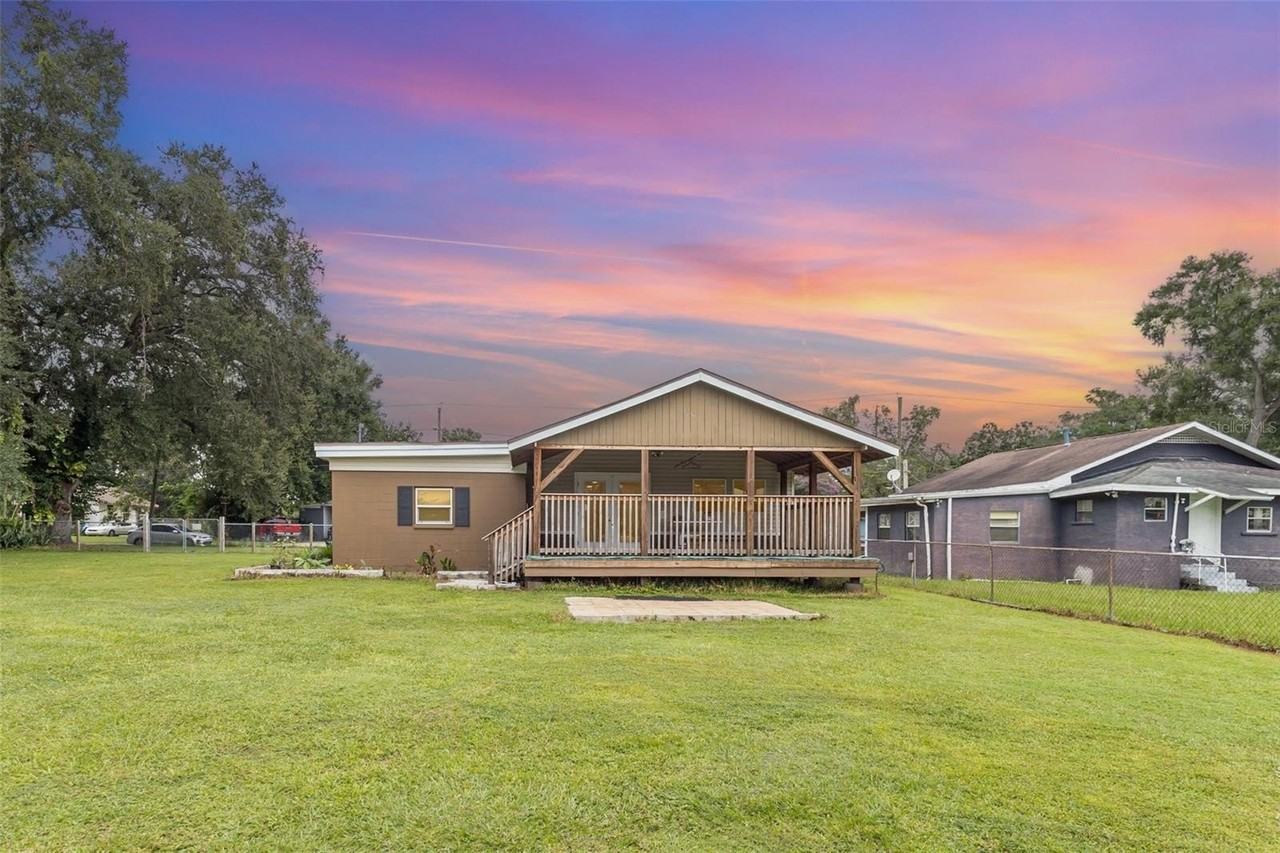 932 Augusta St - Photo 2 of 37