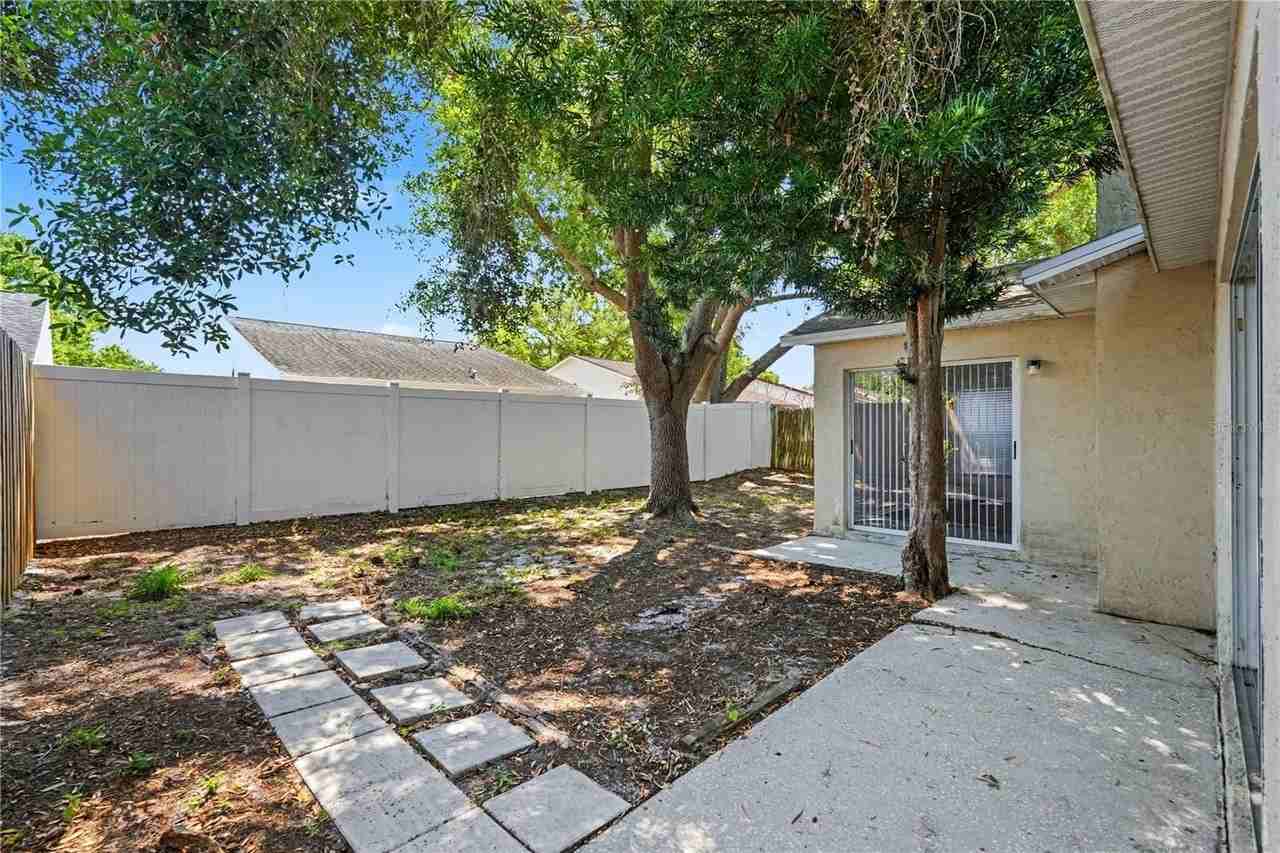 13618 Laraway Dr - Photo 3 of 16