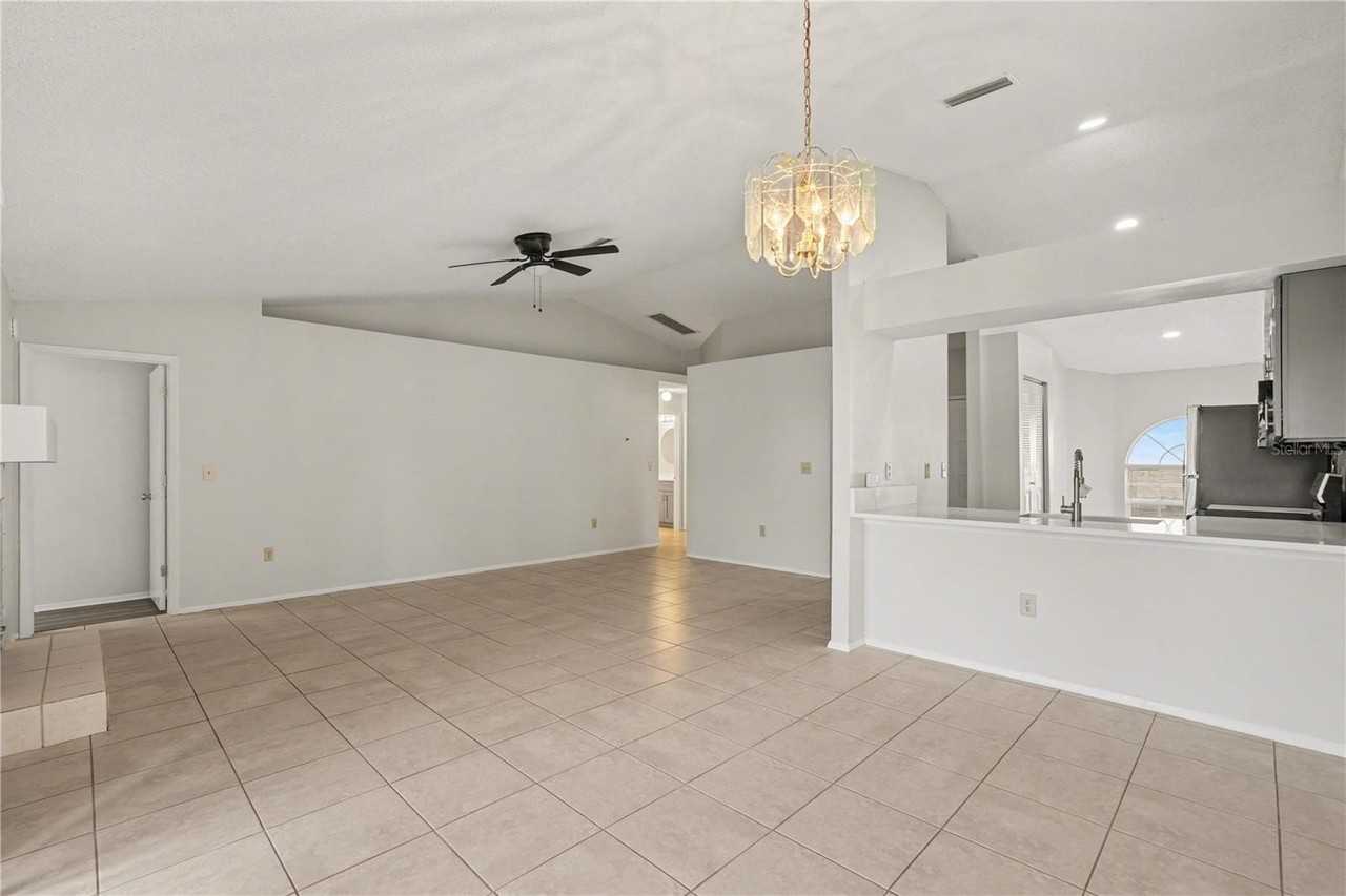 13618 Laraway Dr - Photo 7 of 16