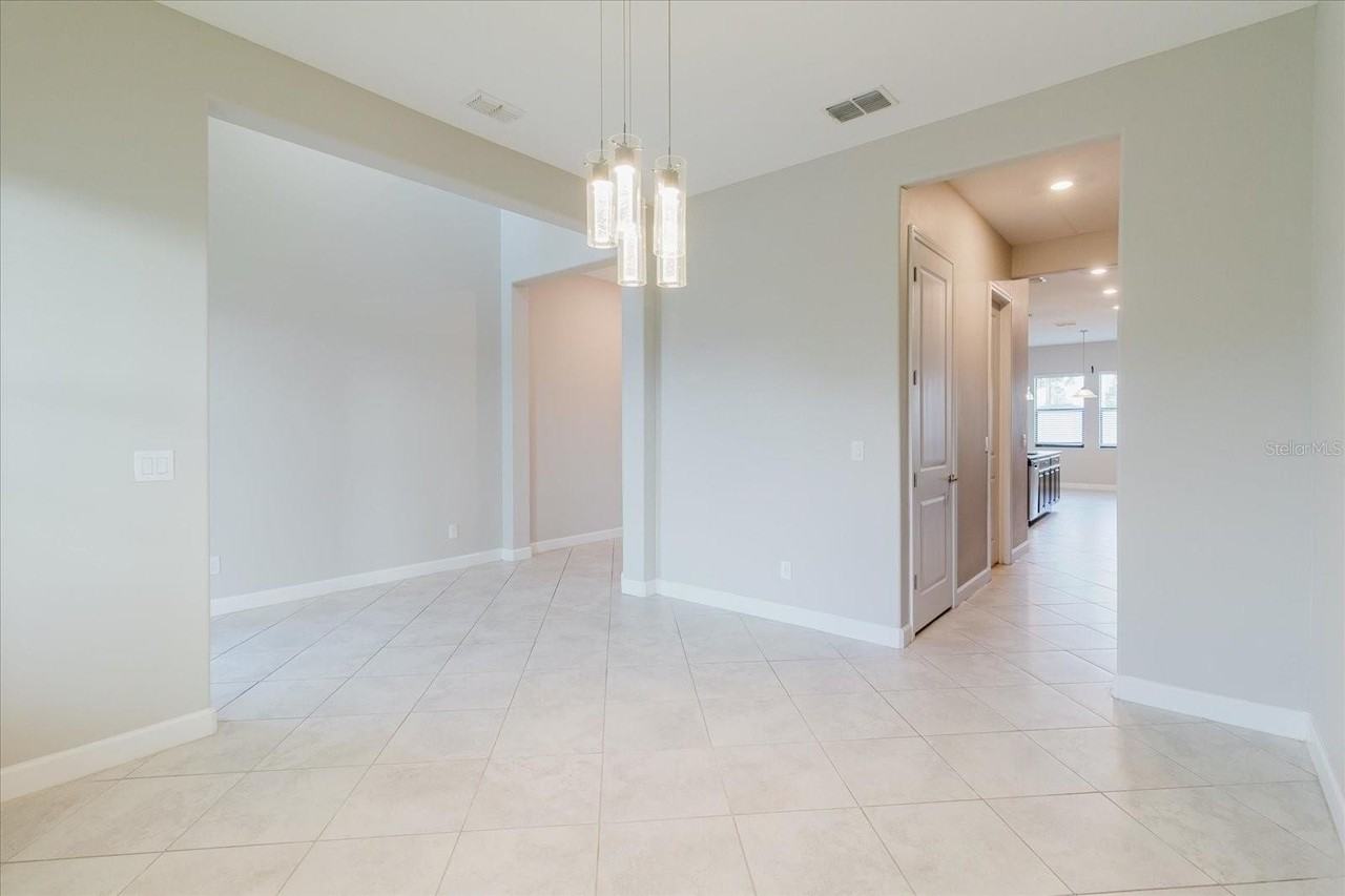 11721 Sunburst Marble Rd - Photo 4 of 50