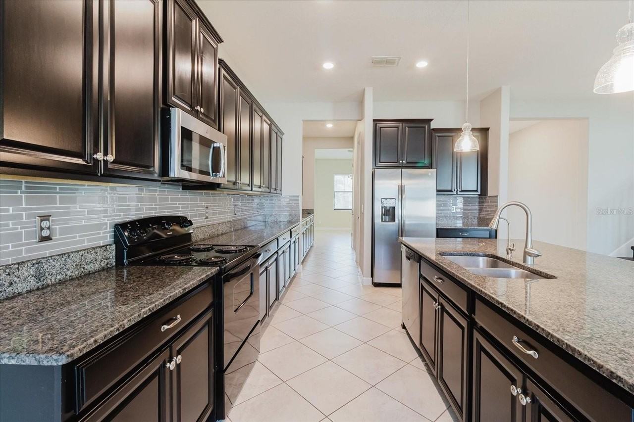 11721 Sunburst Marble Rd - Photo 7 of 50