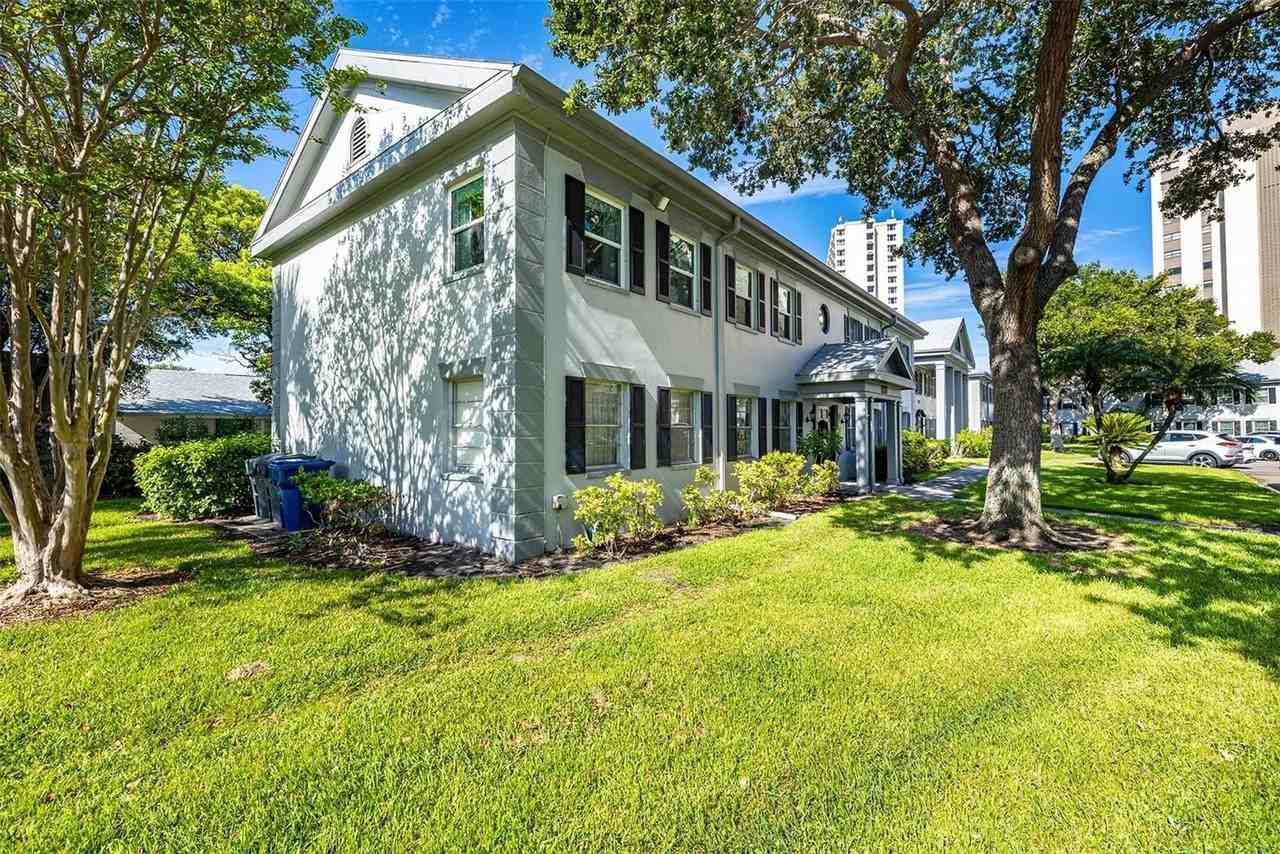 6950 Avenue Des Palais #2A - Photo 2 of 26