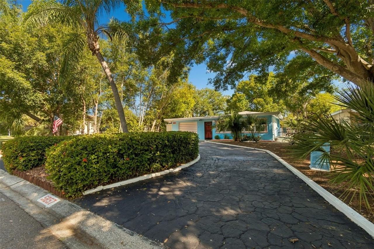 5857 4th Ave N - Photo 5 of 50