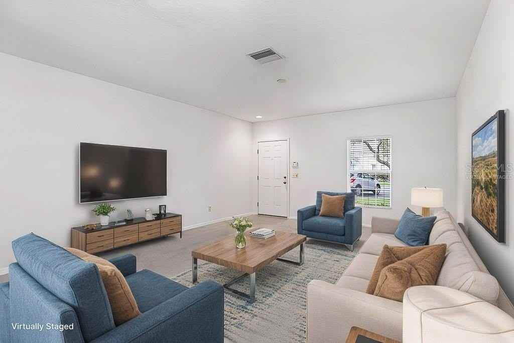 15807 Fishhawk Falls Dr - Photo 6 of 29