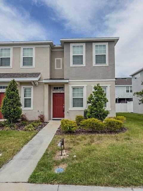 6334 Fairmont Ln - Photo 2 of 36