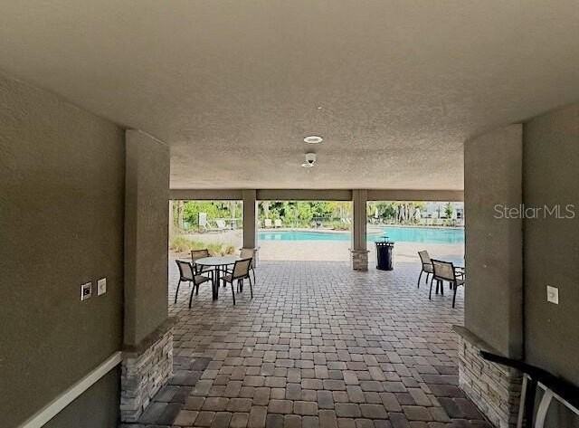 6334 Fairmont Ln - Photo 6 of 36