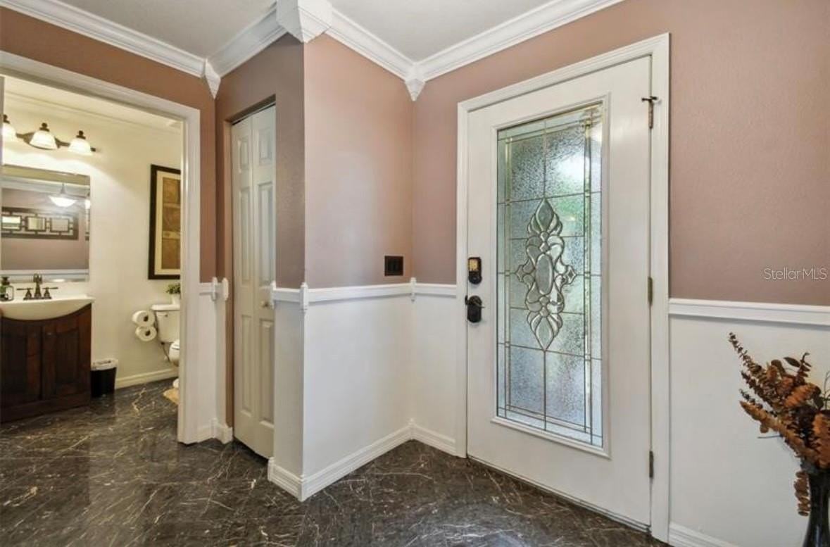 18907 Randall Pl - Photo 5 of 23