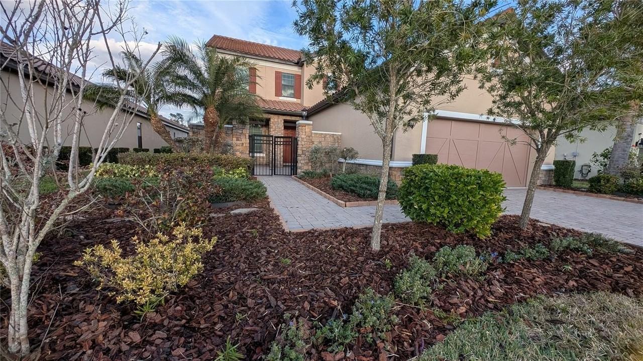 8530 Grand Alberato Rd - Photo 3 of 50